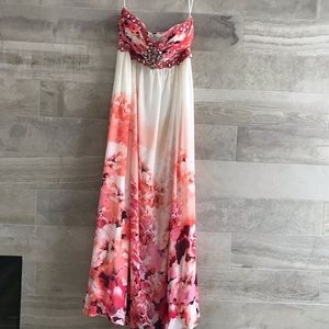 Women’s floral long dress size 6
